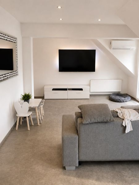 Hochwertig sanierte & klimatisierte Maisonettewohnung | 110m² | Balkon | Carport